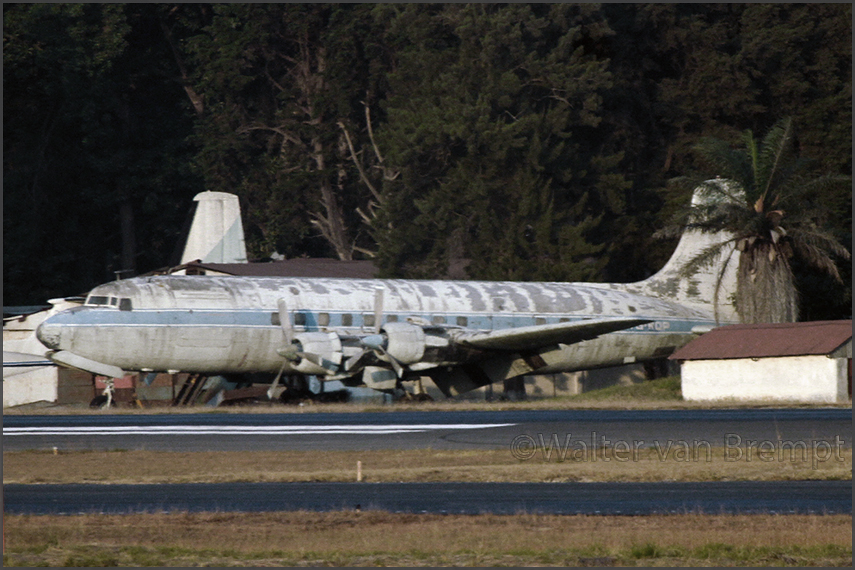 Vintage planes in Guatamala, by Walter van Brempt (2-2024)